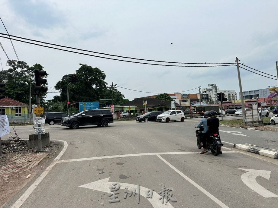 马口区2交通灯路口增“无车可左转” 驾驶者怕取缔 不敢贸然转