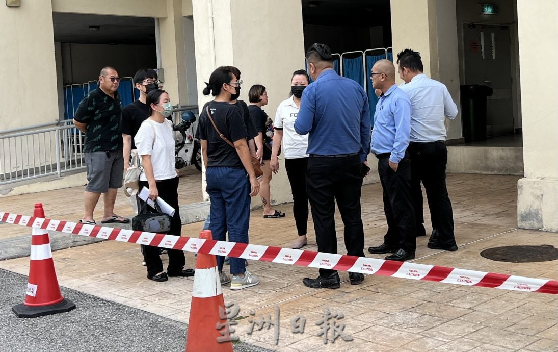 （已签发）全国/快艇翻覆6人3死2失踪案：跟进医院太平间