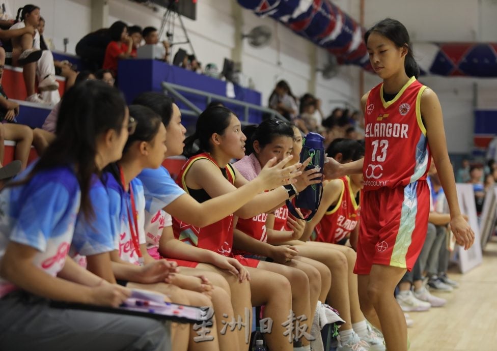 全国U17篮球赛丨全国赛场上场下瞬间   汗水与信念的青春纪念章