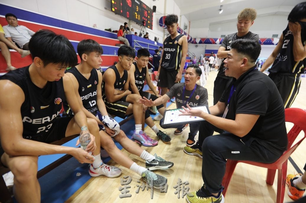 全国U17篮球赛丨全国赛场上场下瞬间   汗水与信念的青春纪念章
