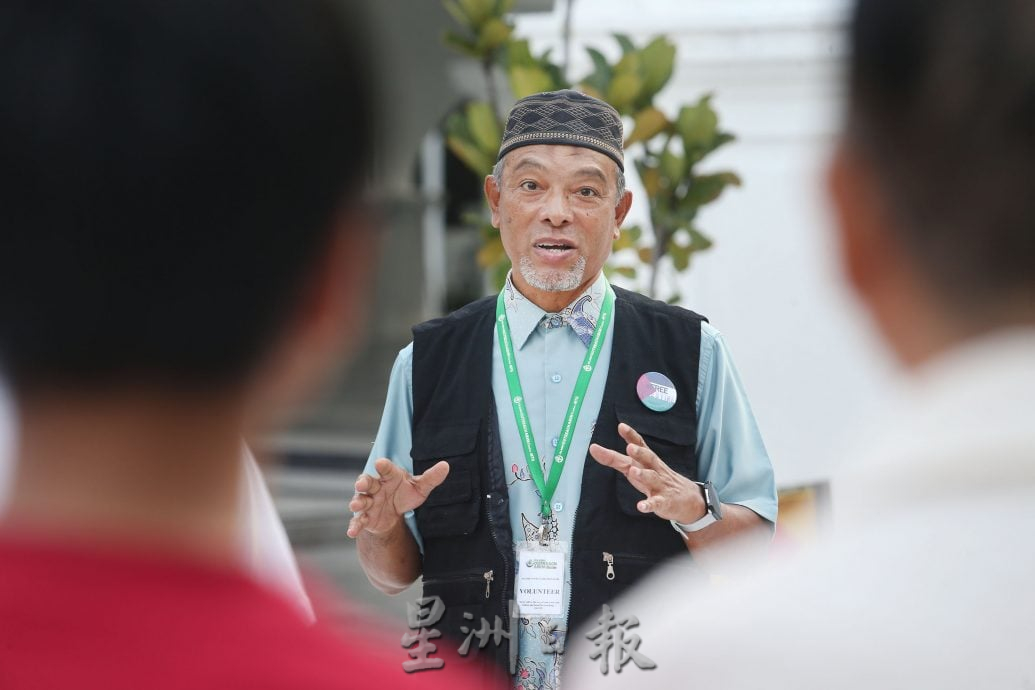 导览讲解斋戒月 清真寺:欢迎非穆参观