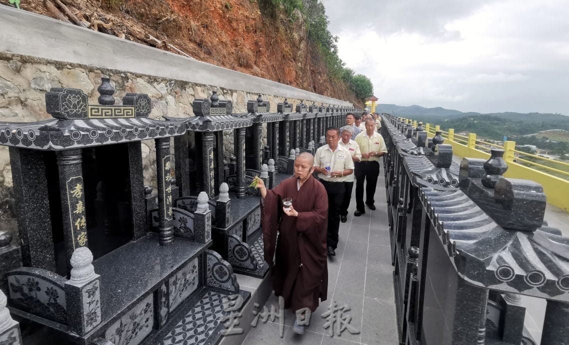申达央义山设新骨灰龛,背山面海 风水宝地