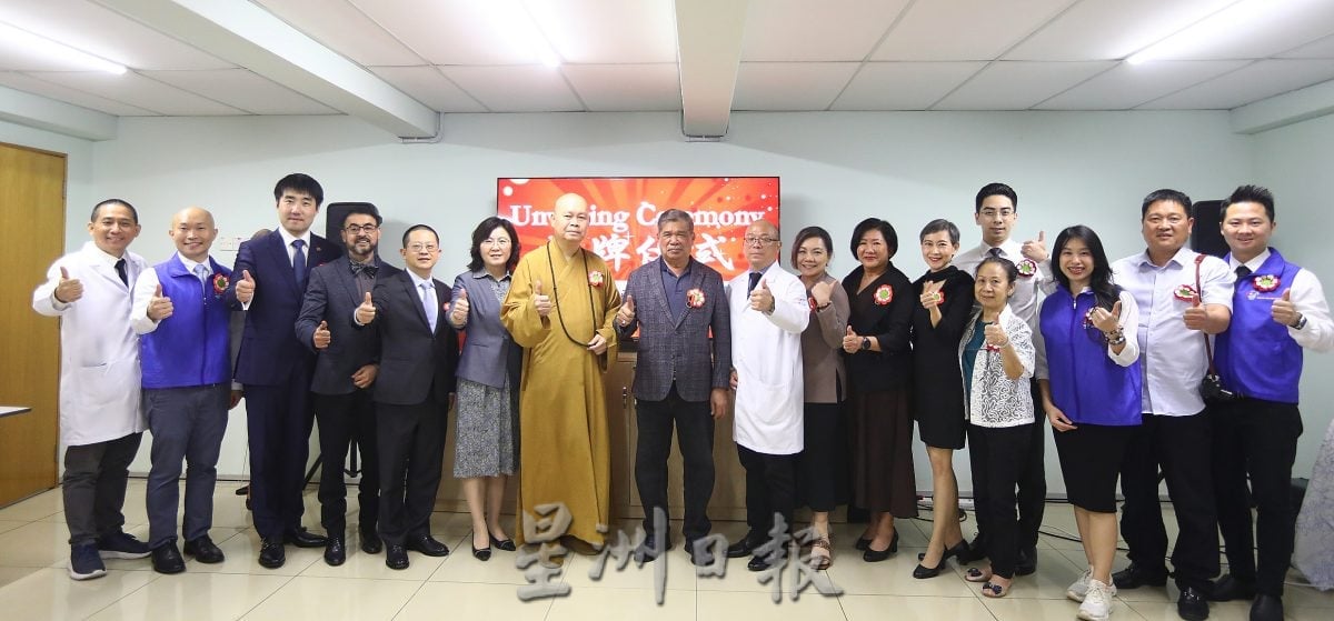 马佛总雪隆分会医药福利中心与2大学签署协议