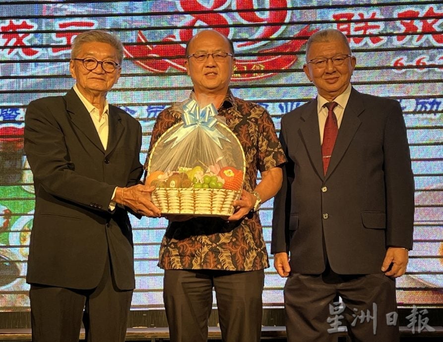 (古城04主文)陈川养:商用煤气政策对餐饮业翻倍打击