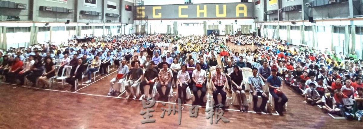 锡米山学校图书馆如同咖啡厅,书香满园