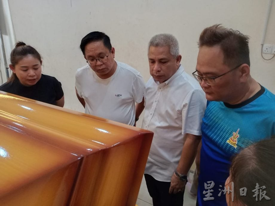 快艇翻覆5死|死者为堂侄儿 洪建华:荣伸是乖乖仔