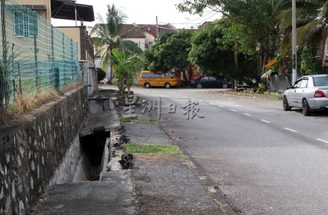 NS芙蓉/“17个民宅区,16个逾30年老宅区” ,钟锦威:2个月接6宗排水沟损坏投诉
