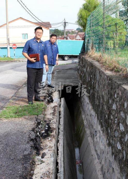 NS芙蓉/“17个民宅区，16个逾30年老宅区” ，钟锦威：2个月接6宗排水沟损坏投诉