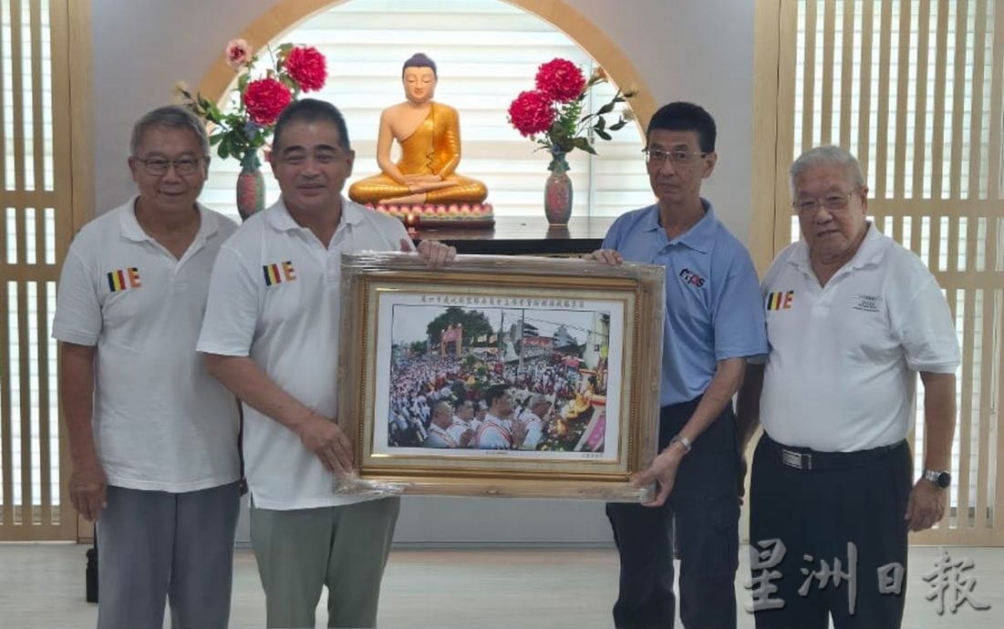 (古城版)2025年马六甲卫塞节花车游行摄影比赛评选14人的得奖作品