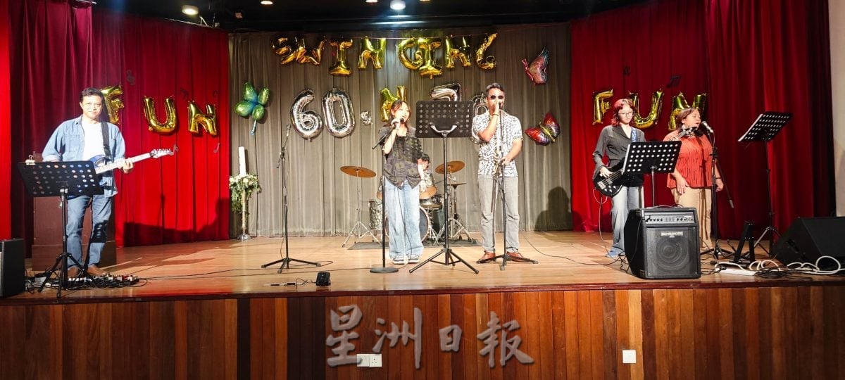 (已签发)**版头**圣文生堂首办下午茶聚会 逾150教友共度怀旧时光