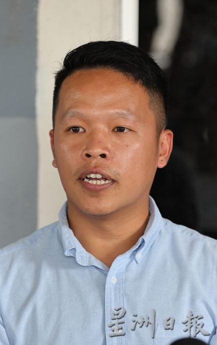 购屋者申诉繁荣屋计划无故停工