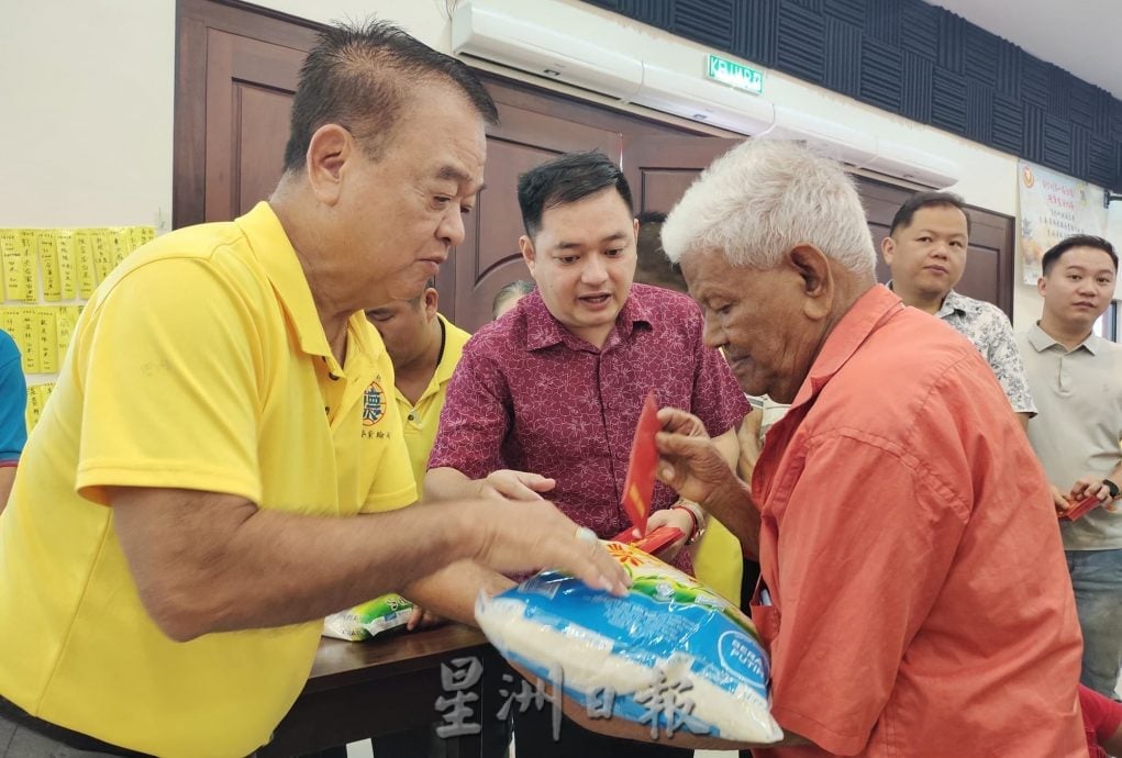 居林德教会紫翰阁配合阁庆施济贫老