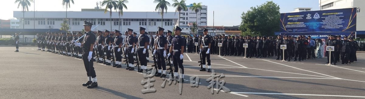 东:已签发:彭亨总警长拿督斯里耶哈也指出,警方派遣约350名警力,维护参与“2025年东盟议会联盟(AIPA)危险药物咨询理事会会议(AIPACODD)”人员的安保工作