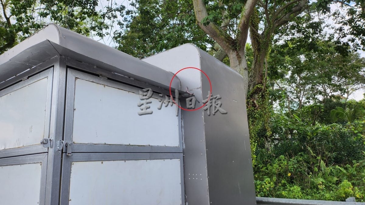 供星洲网:漏水!生锈!设施被偷!市政厅紧急维修中!罗白MyKiosk销售亭最快6月15日后才开档