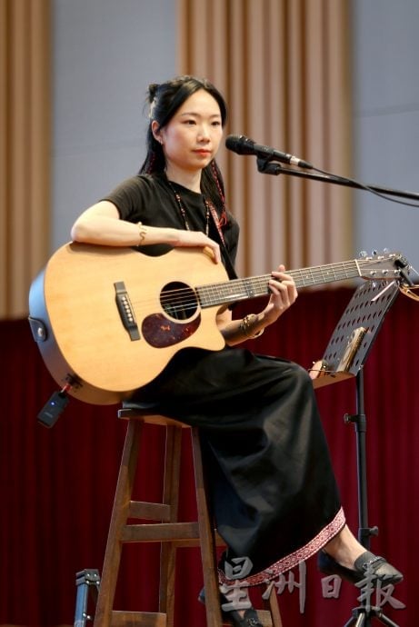 “学海杯”怡保造势活动 王赴颖林水草吁踊跃参赛 勇敢尝试