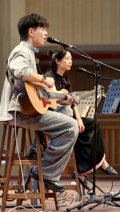 “学海杯”怡保造势活动 王赴颖林水草吁踊跃参赛 勇敢尝试