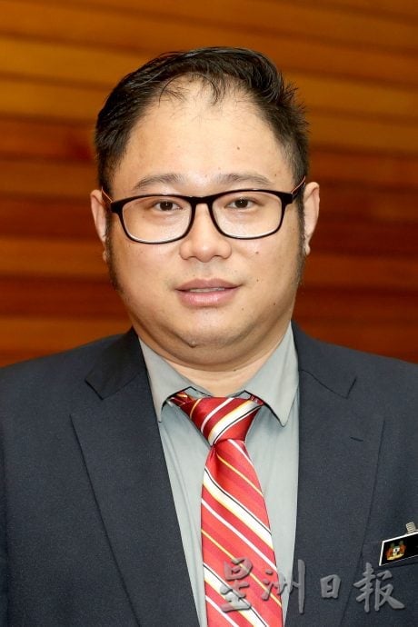 肮脏厕所清洗乾净了 小贩盼怡中央公市卫生改善
