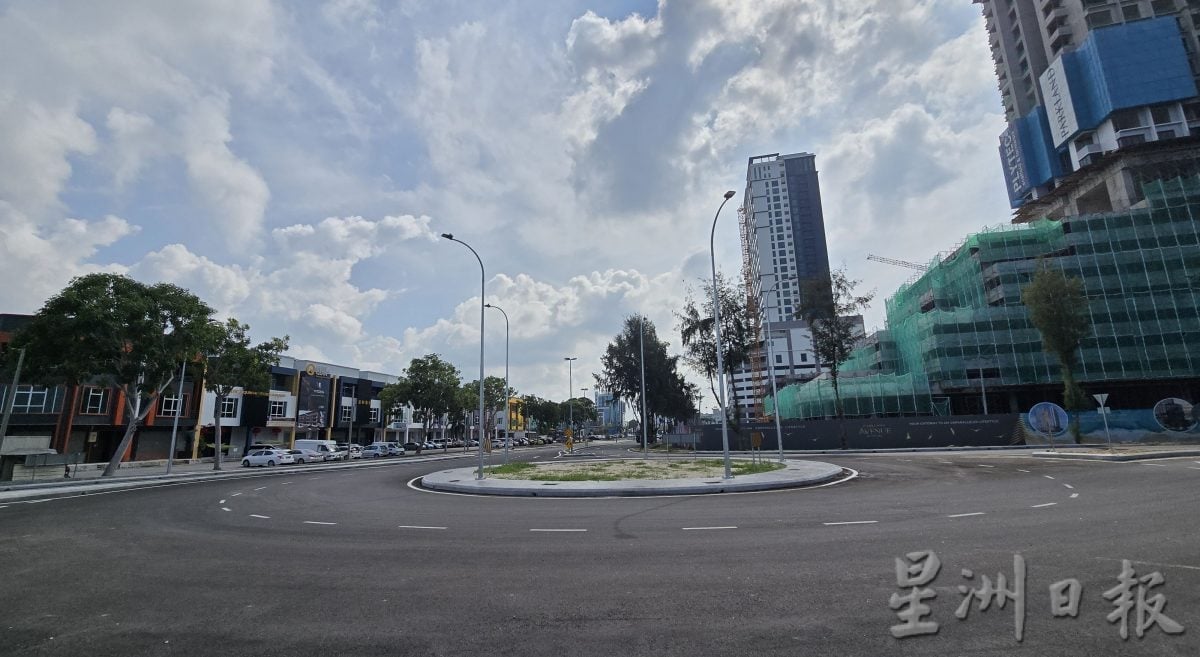 （古城封面主文）哥打沙万达至海峡庭苑的沿海新路通车，助纾解市区交通
