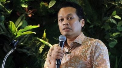 是否收回辞职信  聂纳兹米不置可否