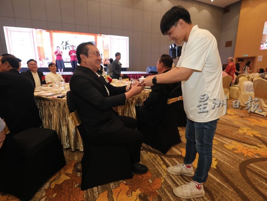 （已签发）柔：**封面主文**本报活动：奉茶系结诵孝亲三诺 柔南9阁社温馨庆双亲节