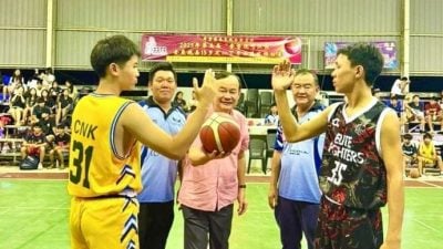 9男队 3女队参赛 倪可汉为U15篮球锦标赛开幕