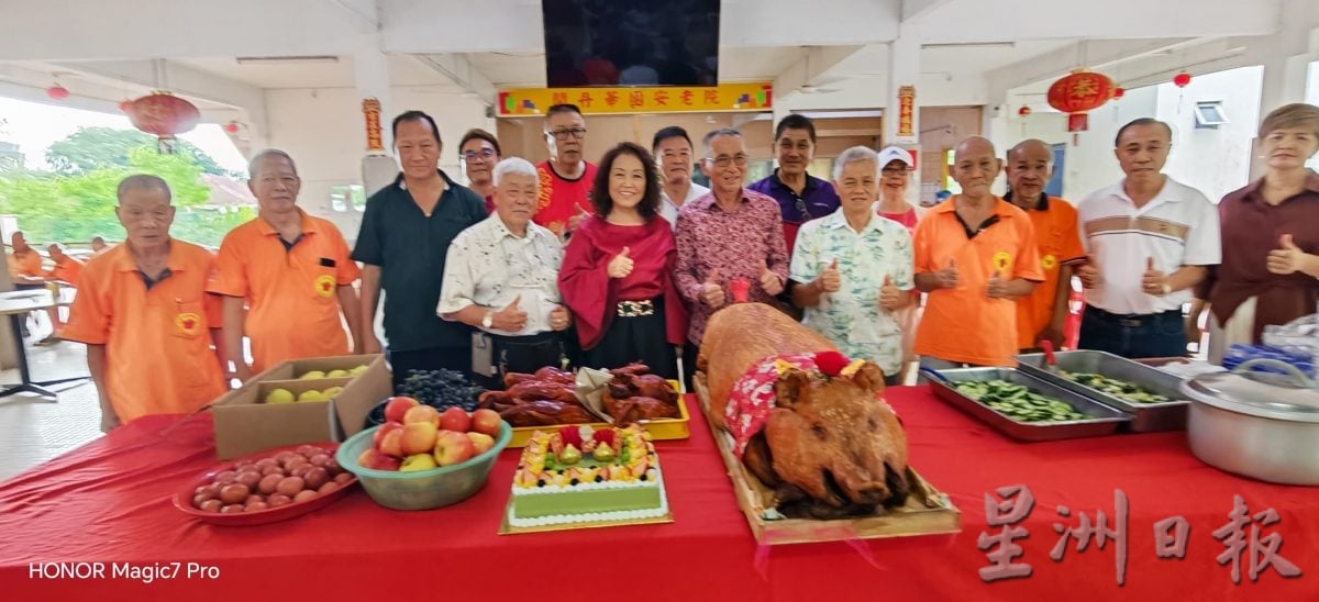 东：已签发：大马刘氏总会副总会长拿督刘春呼吁政府，豁免进口水果5%销售与服务税（SST）的举措