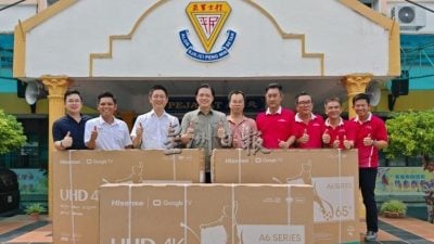 吉北区16中小学 获赠总值13万教育器材