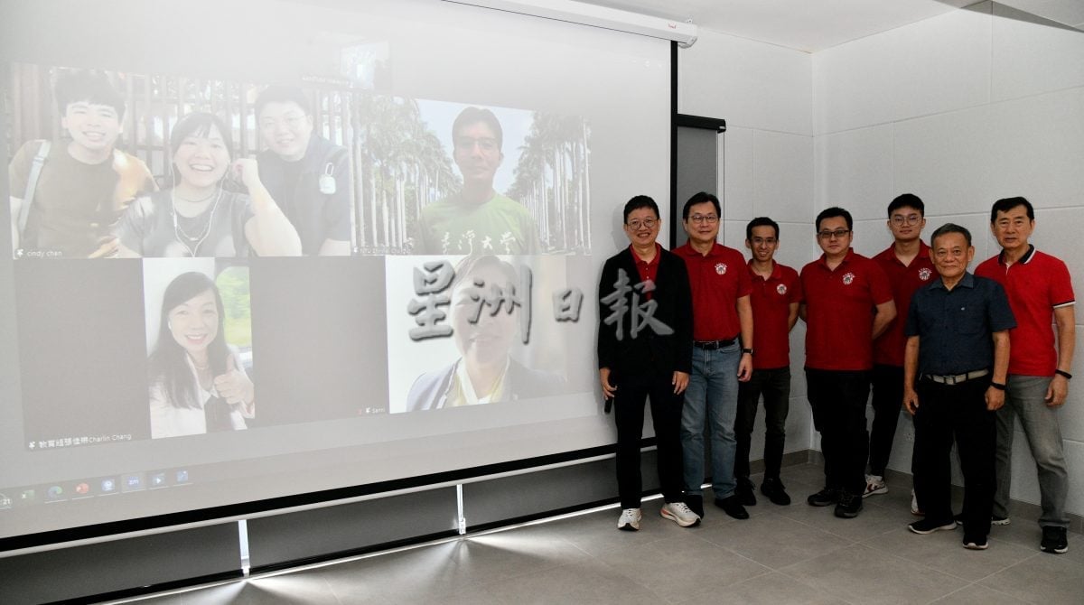 台大马来西亚校友会推广设计你的人生课程 引导学生认识自我