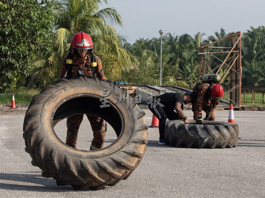 星角摄/柔佛州消拯队选拔赛