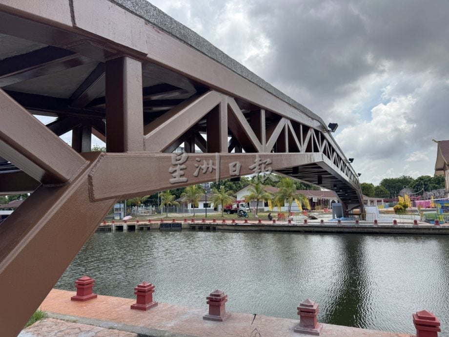 甲河2新桥陆续成形·有望带动经济旅游