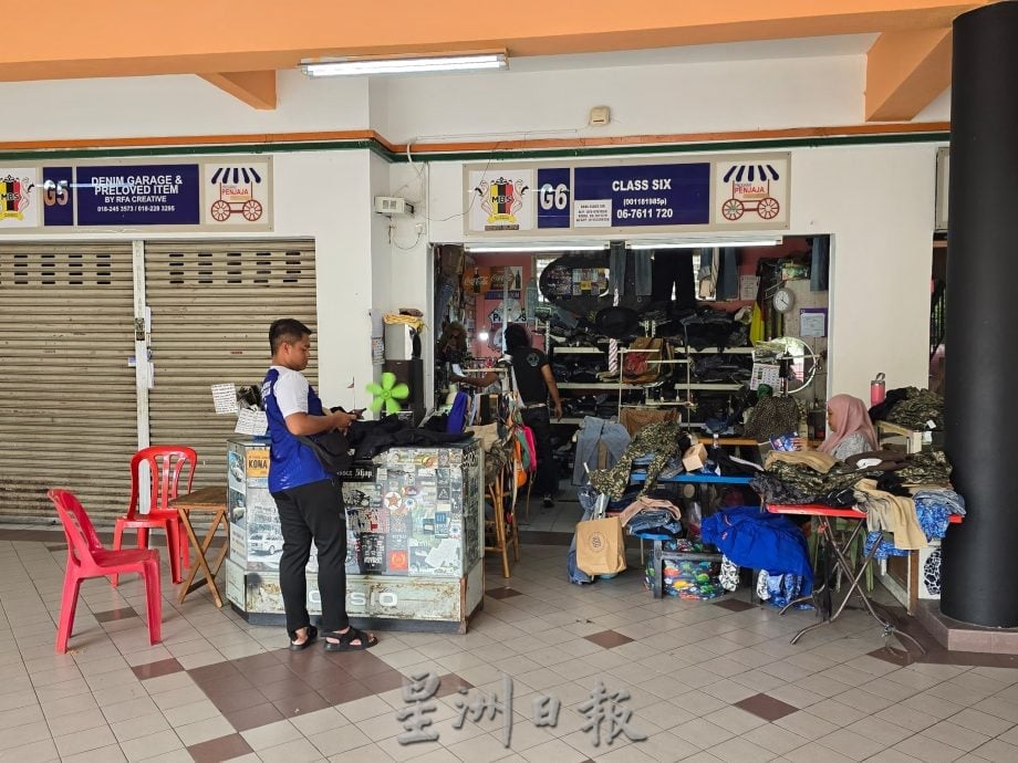 供星洲网:租了档口不做生意,芙市政厅收回77档口,取消营业执照