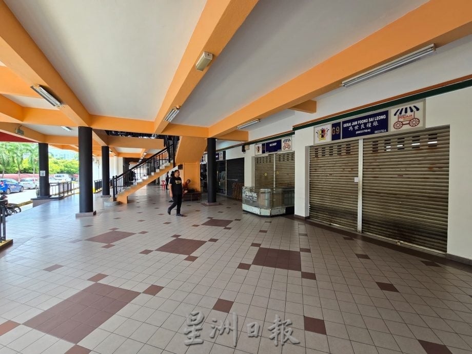 供星洲网:租了档口不做生意,芙市政厅收回77档口,取消营业执照