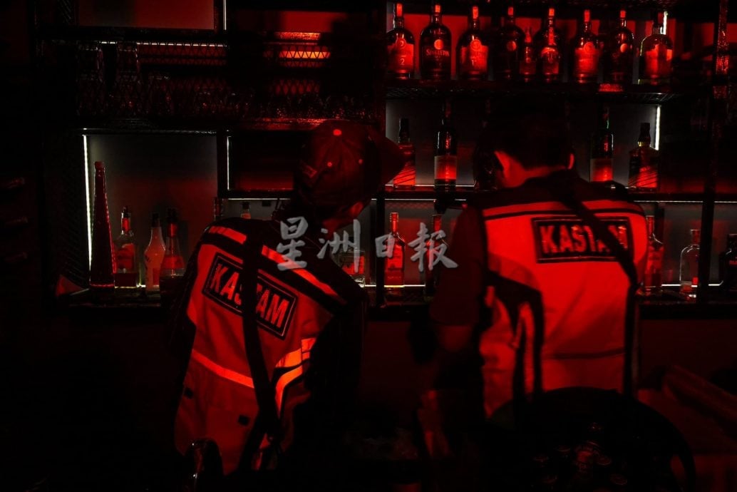 （古城第三版主文）甲市政厅取缔5夜店 开13张违规通知书