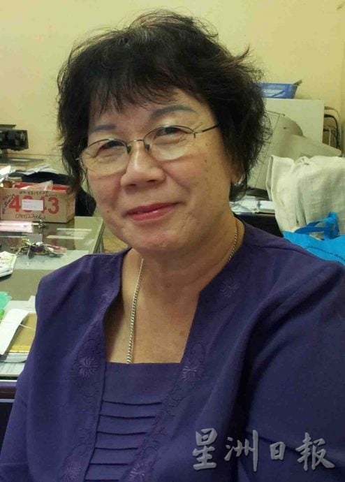为新人带来不使 曼绒注册官准证迟未获更新 