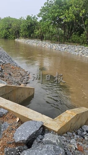 获拨50万建排水道 甘文丁成功花园告别水患