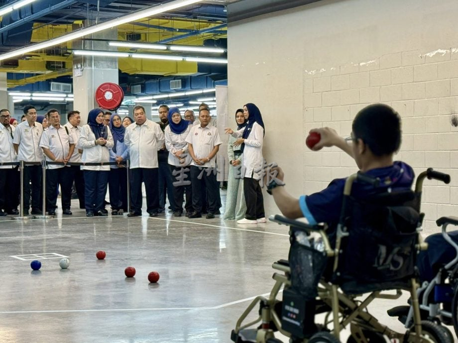 已签发 柔：阿兹南：州政府持续加强特殊教育素质