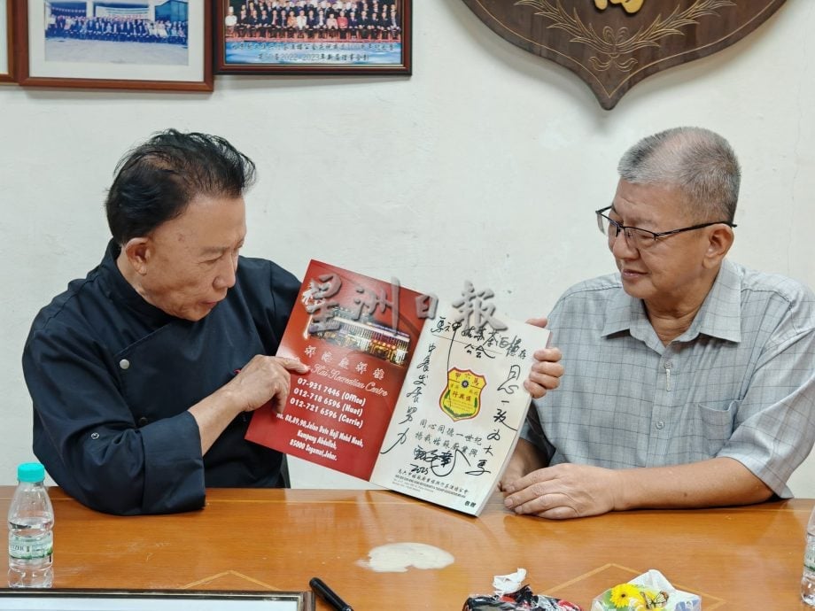 （古城第二版主文）10年后重返古城，甄文达认为甲州10年前后多进步，游客也已国际化