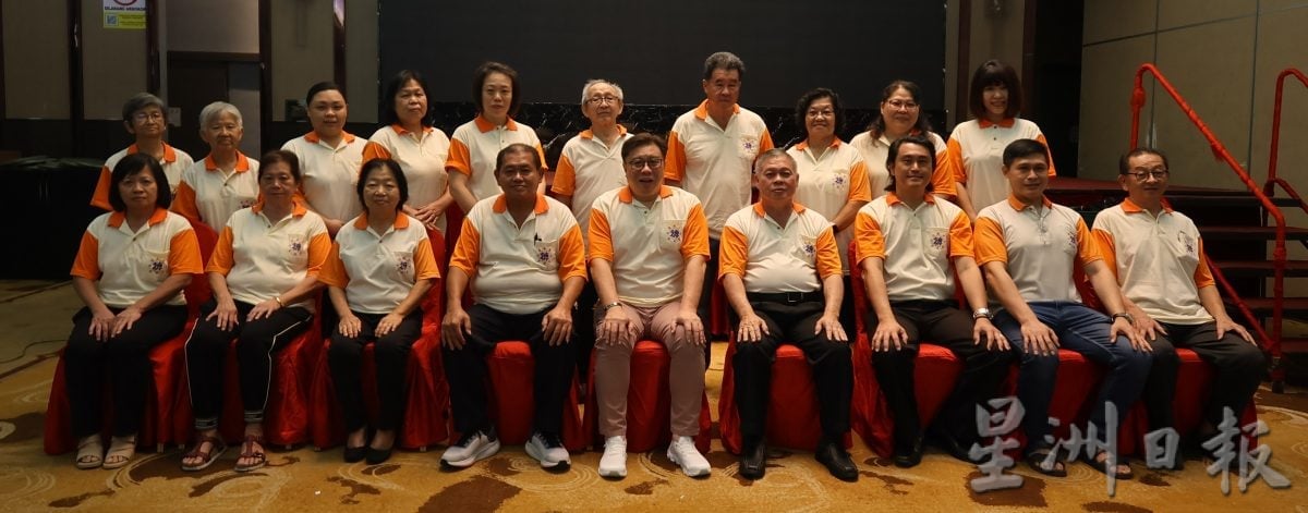 东:已签发:彭亨关丹德教会紫关阁将于7月5日(星期六),晚上7时,在关丹皇家御厨大酒家举行庆祝创阁27周年暨赠医施药26周年纪念庆典