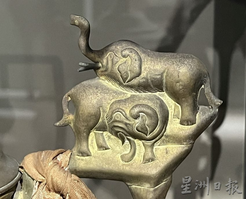 (20/6见报)星角摄/(古城)旧奖杯的意义