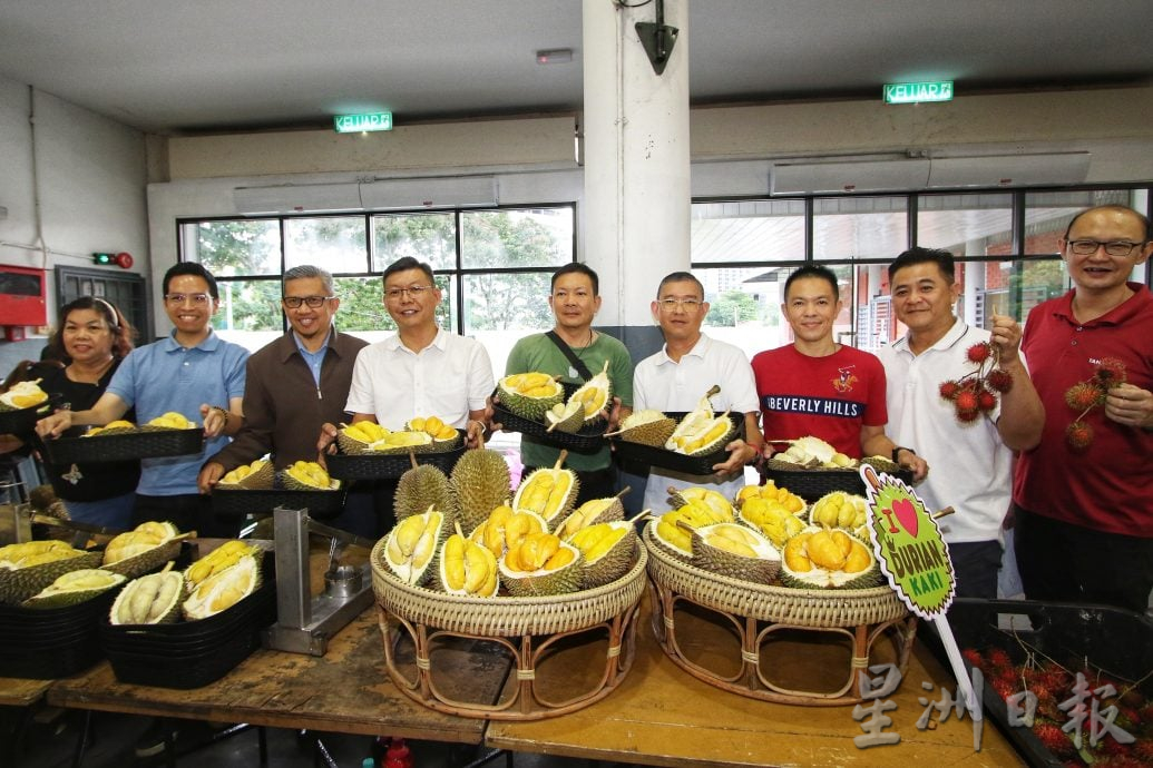 (大北马)郑来兴办600公斤榴梿会 300人共襄盛举