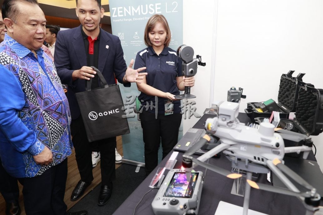 发展国家测量师具备优渥待遇和清晰职业发展 亚历山大：我国年轻人在竞争已处于劣势