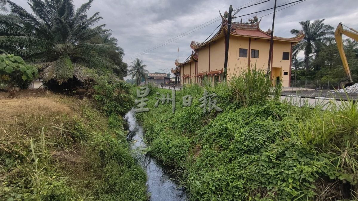 武吉不兰律河堤崩裂 政府拨50万维修
