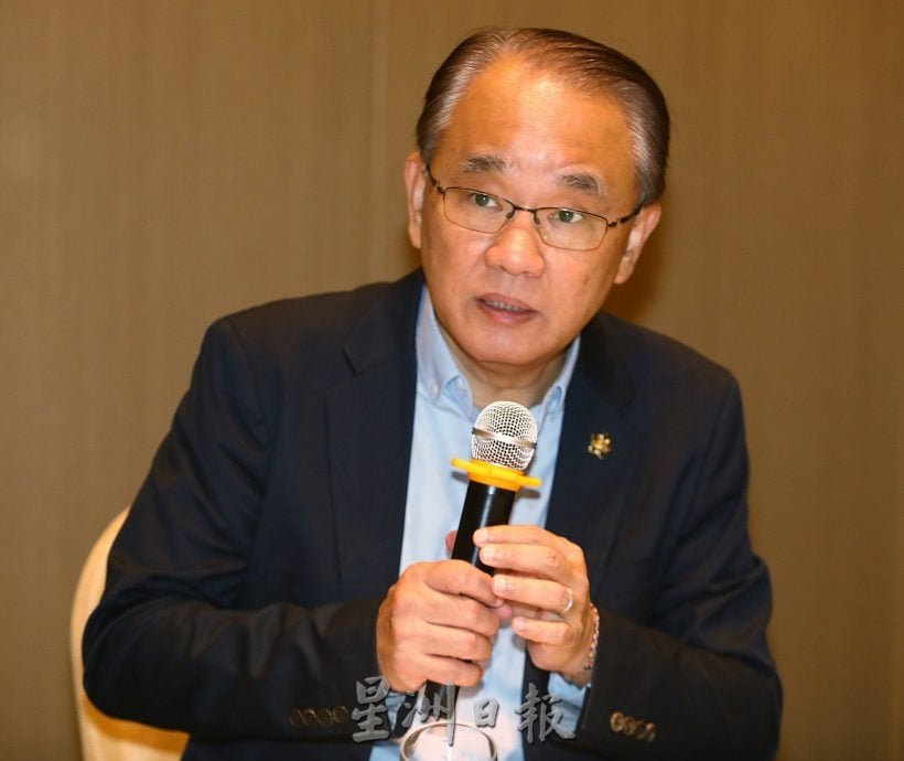 第十届吴德芳杰出华文教师奖 |颜振辉:提名者人数减少 “校园负面新闻频传 教师士气低落”