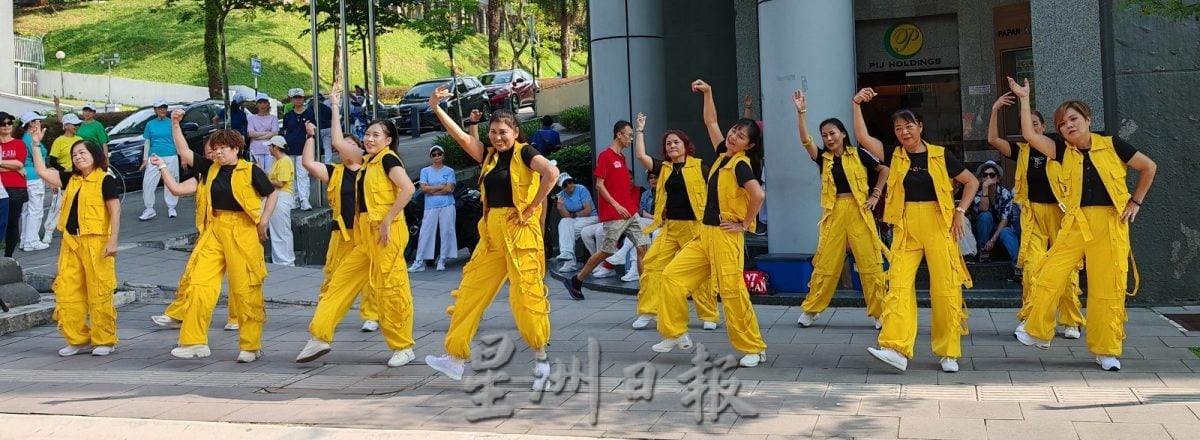 文化街父亲节搞“反串”，有趣得来不失温馨