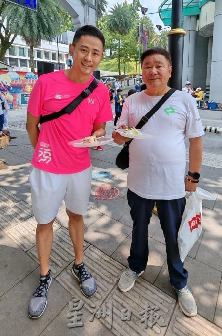 文化街父亲节搞“反串”，有趣得来不失温馨