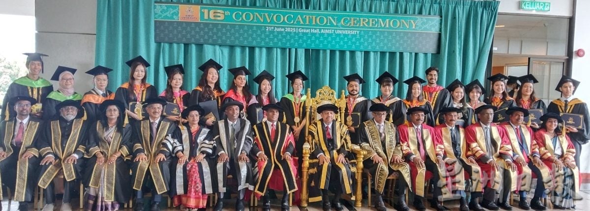 亚洲医药大学举办第16届毕业典礼共有829名毕业生完成大学学业