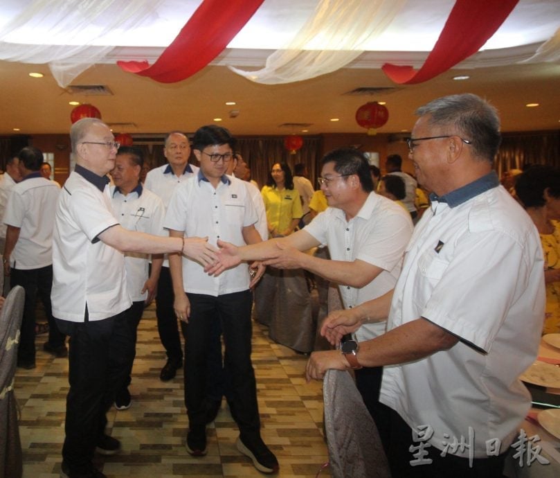 东:(已签发)张盛闻:制度不公平,STPM学生进医牙科系几乎是零