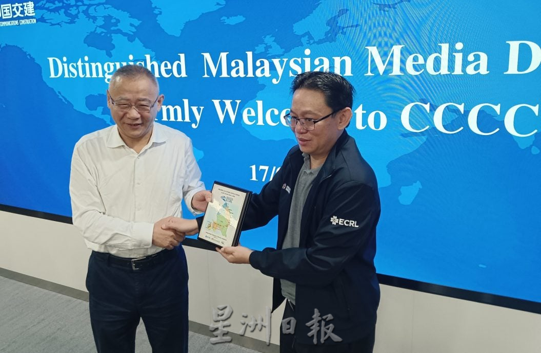 东铁第二主文：首两列动车组及电力机车于2025年底前到达马来西亚，首台车测试里程8000公里