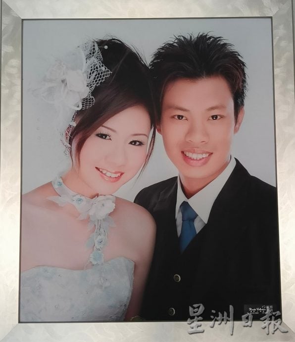 霹:24日见报/封底主文/家好热闹︱双溪古罗夫妇18年育5孩 家中日日有声有笑