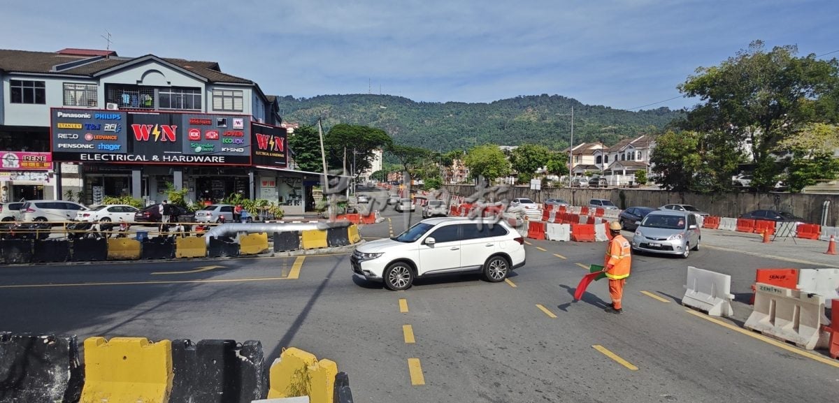 （大北马）黄汉伟：701起配合建高架引道工程，永久关闭令当昂莎娜路口